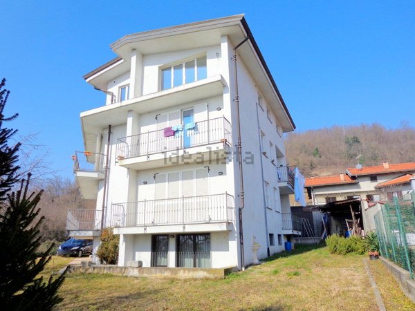 casa indipendente in vendita a Grignasco in zona Ara