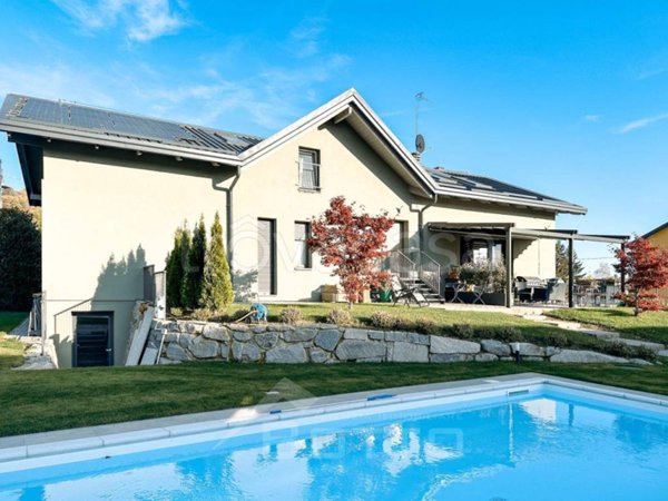 casa indipendente in vendita a Grignasco