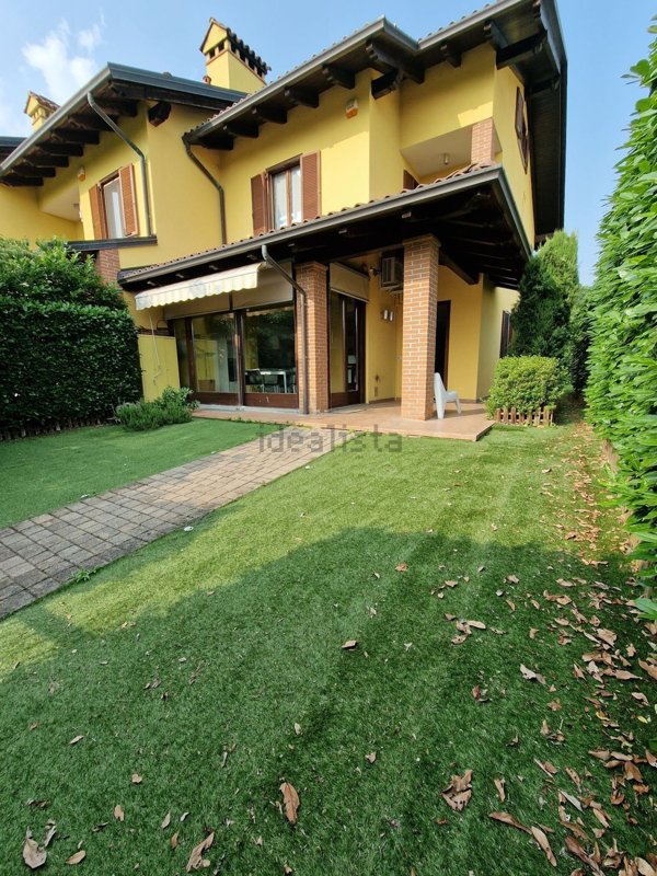 casa indipendente in vendita a Grignasco