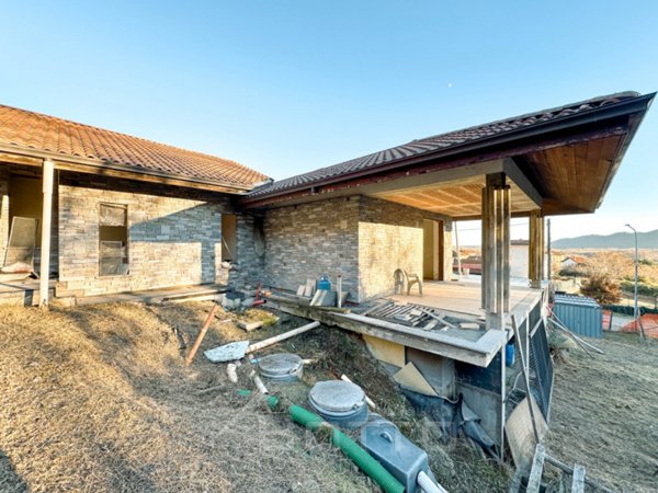 casa indipendente in vendita a Grignasco