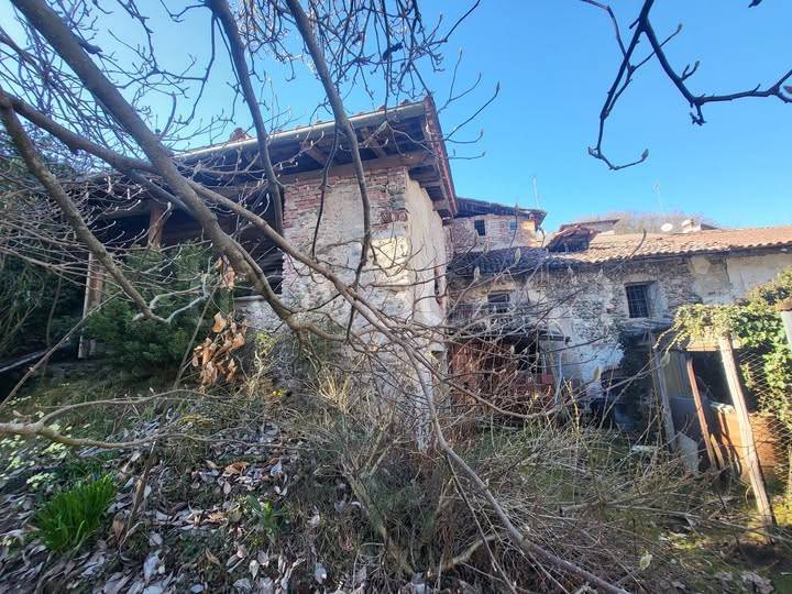 casa indipendente in vendita a Grignasco