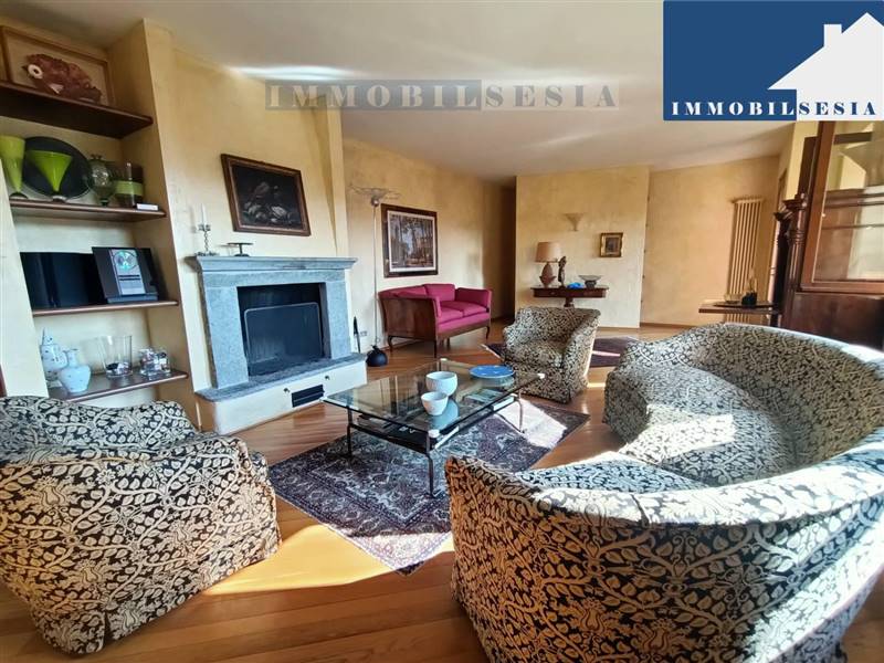 casa indipendente in vendita a Grignasco