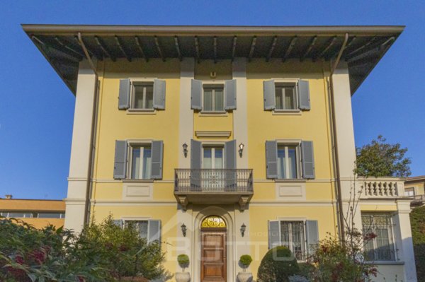 casa indipendente in vendita a Grignasco