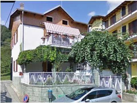 casa indipendente in vendita a Grignasco