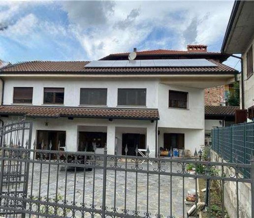 casa indipendente in vendita a Grignasco