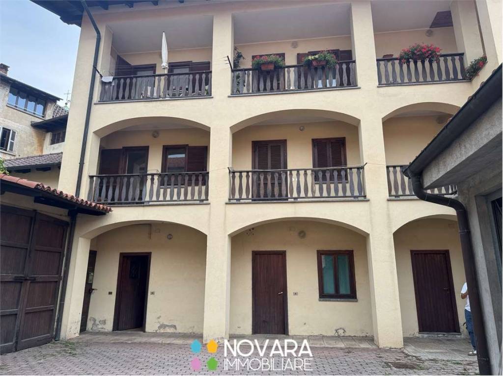 casa indipendente in vendita a Grignasco