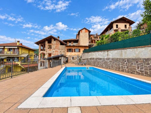 casa indipendente in vendita a Grignasco in zona Carola