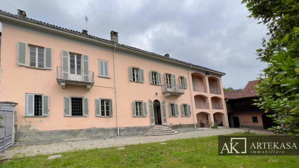 casa indipendente in vendita ad Invorio in zona Barquedo