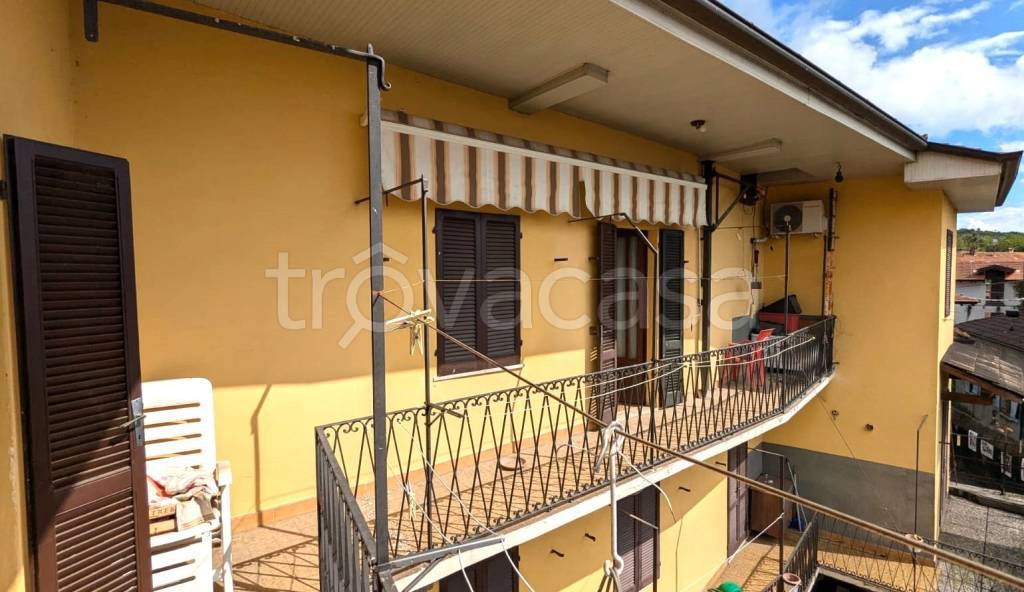 appartamento in vendita ad Invorio in zona Invorio Superiore