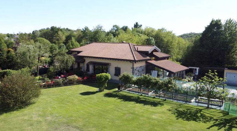 casa indipendente in vendita ad Invorio
