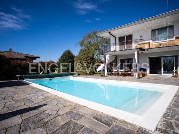 casa indipendente in vendita ad Invorio