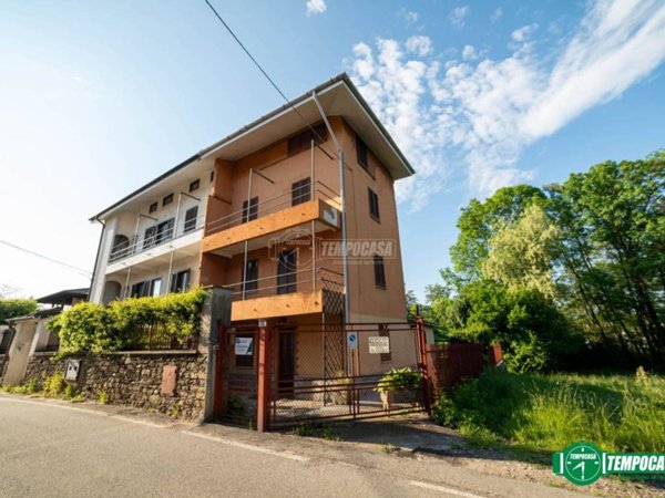 casa indipendente in vendita ad Invorio