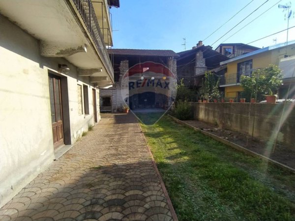 casa indipendente in vendita ad Invorio