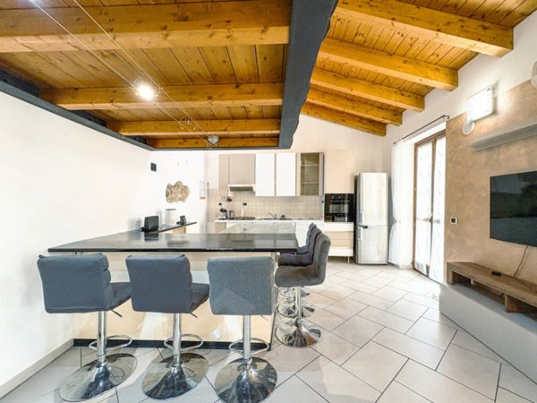 casa indipendente in vendita ad Invorio