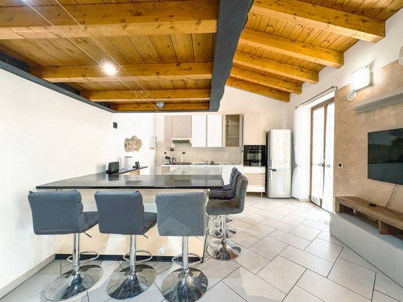 casa indipendente in vendita ad Invorio