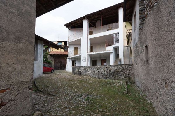 appartamento in vendita ad Invorio in zona Invorio Superiore