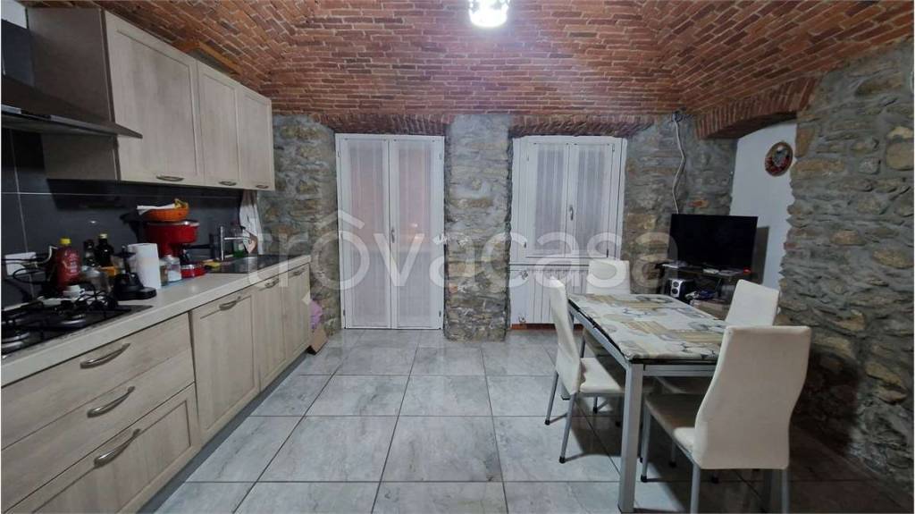 appartamento in vendita ad Invorio