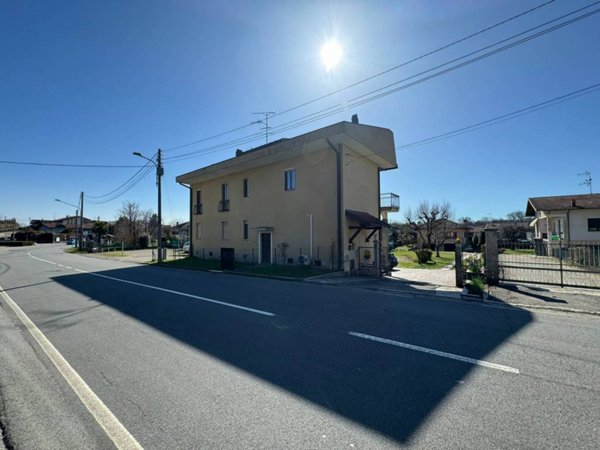 casa indipendente in vendita ad Invorio