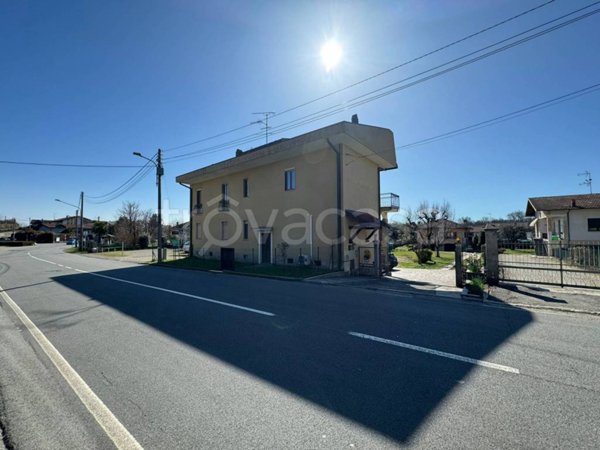 casa indipendente in vendita ad Invorio