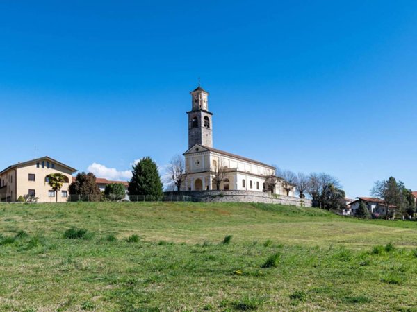 negozio in vendita ad Invorio