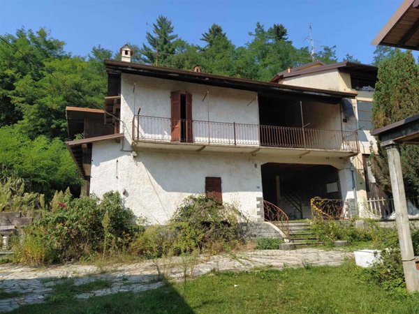 casa indipendente in vendita ad Invorio
