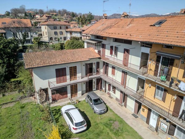 casa indipendente in vendita ad Invorio