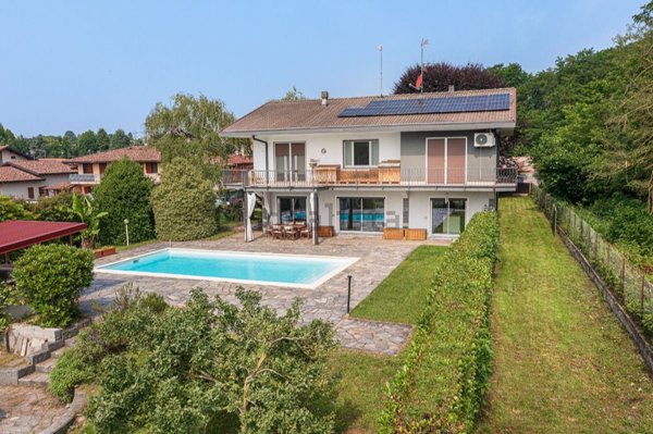 casa indipendente in vendita ad Invorio