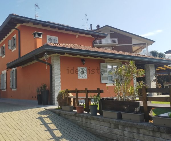 casa indipendente in vendita ad Invorio