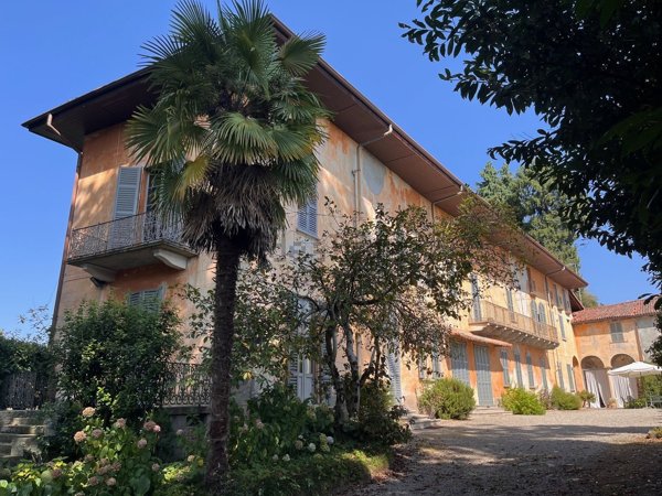 casa indipendente in vendita ad Invorio