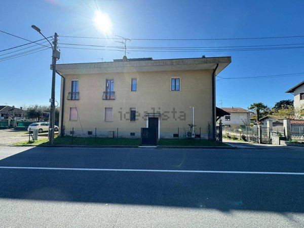 casa indipendente in vendita ad Invorio