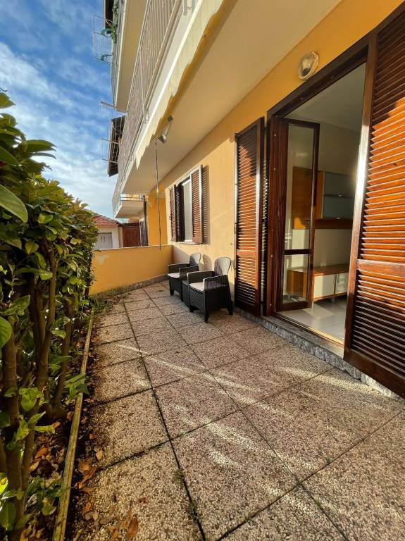 appartamento in vendita ad Invorio in zona Talonno