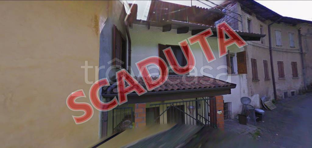 appartamento in vendita ad Invorio in zona Mornerona