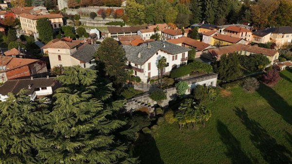 casa indipendente in vendita ad Invorio