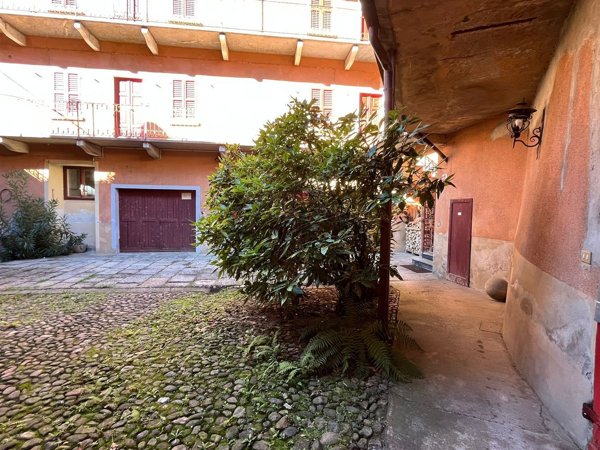 casa indipendente in vendita ad Invorio