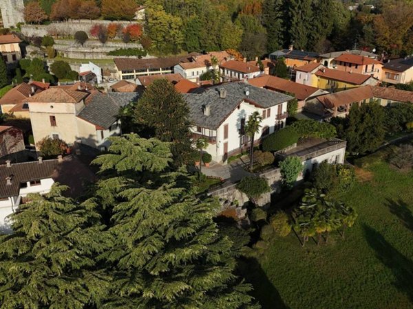 casa indipendente in vendita ad Invorio