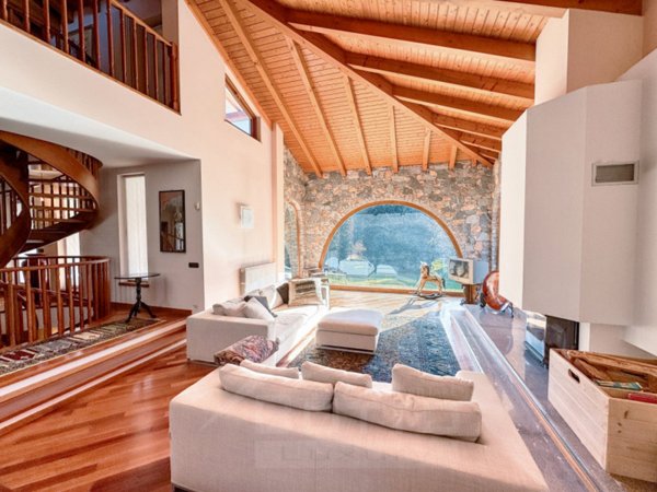 casa indipendente in vendita ad Invorio