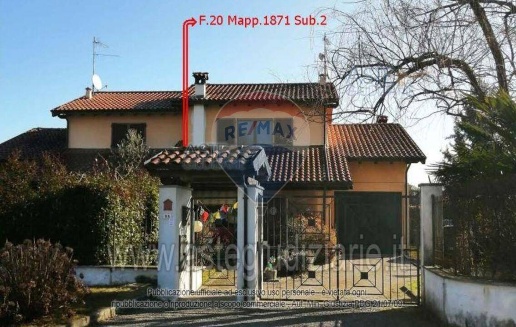 casa indipendente in vendita ad Invorio