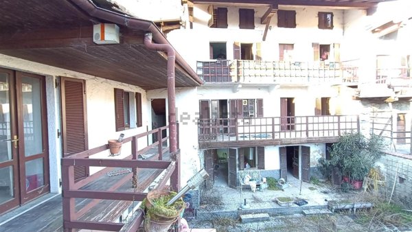 appartamento in vendita ad Invorio in zona Mornerona