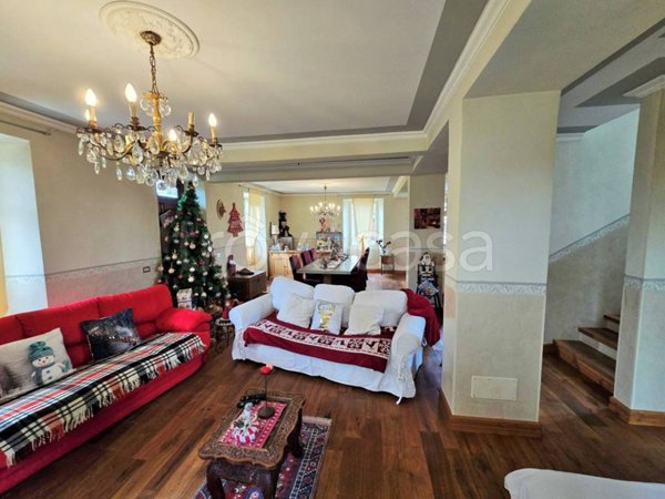 casa indipendente in vendita ad Invorio