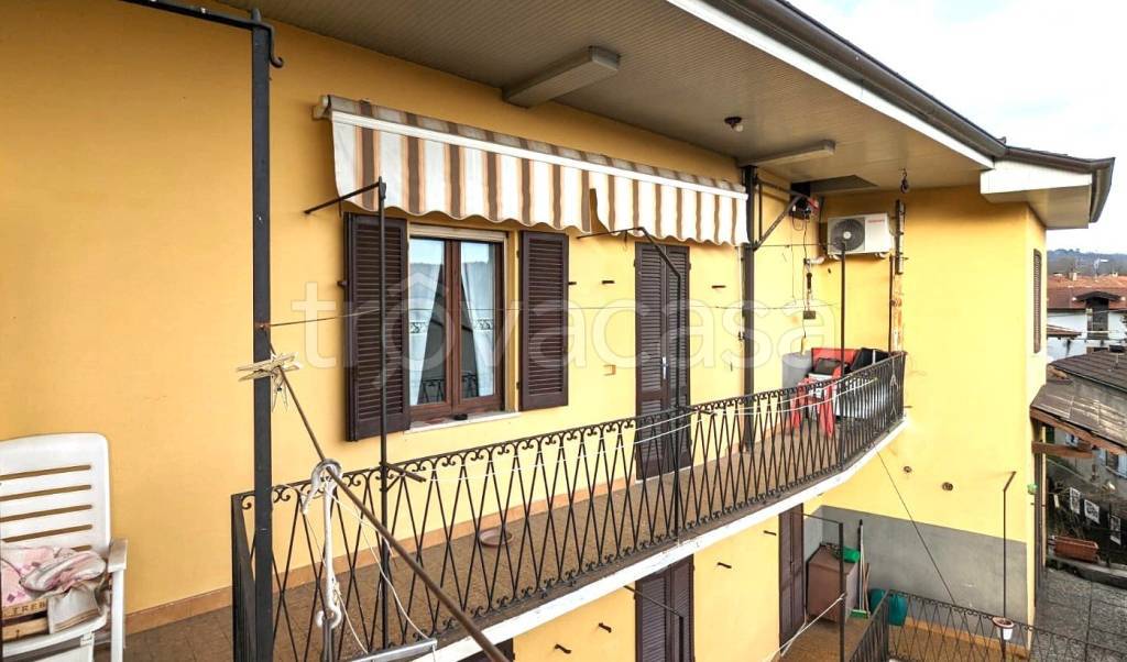appartamento in vendita ad Invorio in zona Invorio Superiore