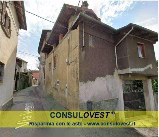 casa indipendente in vendita ad Invorio