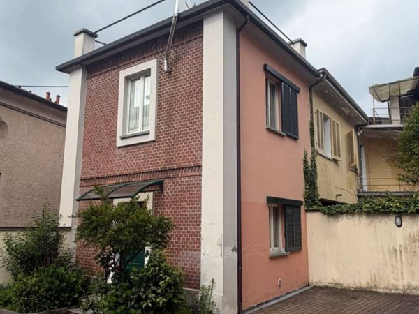 casa indipendente in vendita ad Invorio