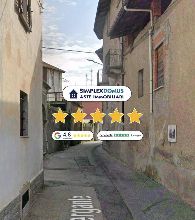 casa indipendente in vendita ad Invorio in zona Invorio Superiore