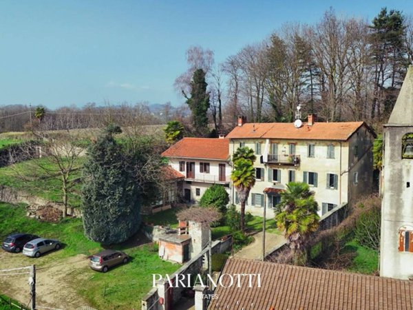 casa indipendente in vendita ad Invorio in zona Barquedo