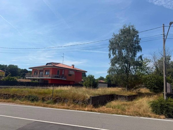 terreno edificabile in vendita ad Invorio in zona Invorio Superiore
