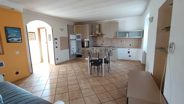appartamento in vendita ad Invorio in zona Invorio Superiore