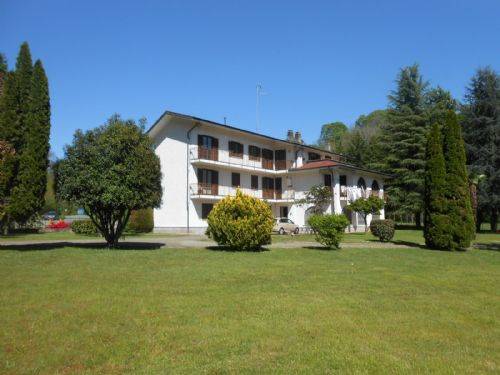 casa indipendente in vendita ad Invorio in zona Mornerona