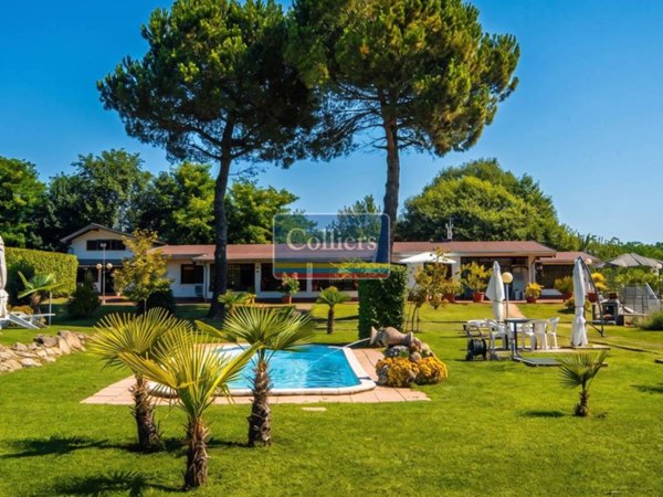casa indipendente in vendita ad Invorio in zona Invorio Superiore