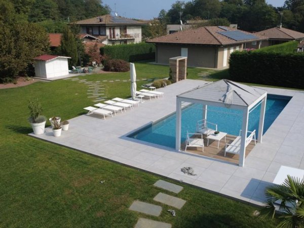 casa indipendente in vendita ad Invorio in zona Invorio Superiore