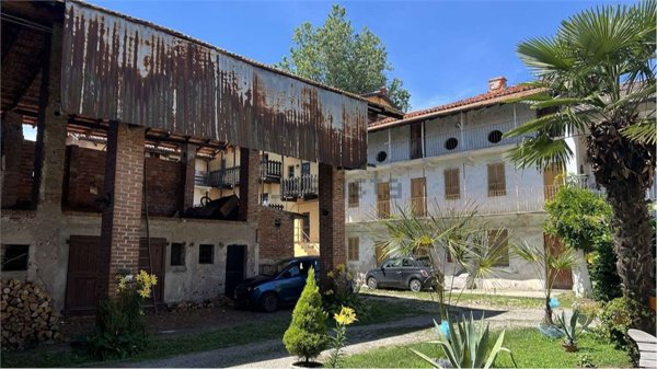 casale in vendita a Landiona